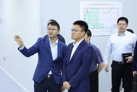 王志平區(qū)長(zhǎng)帶隊(duì)蒞臨信誼津津走訪調(diào)研，現(xiàn)場(chǎng)研究解決企業(yè)發(fā)展問(wèn)題